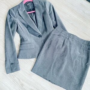 MEXX METROPOLITAN GREY SKIRT SUIT BLAZER SIZE 34 SKIRT SIZE 36